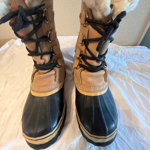 Sorel Caribou Boots - Picture 3 of 13